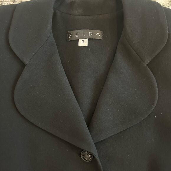 Zelda Fitted Black Jacket, Curved Lapel, Retro 40s/50s Vibe - Picture 3 of 10